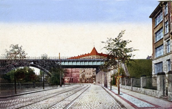 Seit 1902 sorgt das Chemnitztalviadukt für einen fließenden Eisenbahnverkehr in und durch Chemnitz. Nun wird diskutiert, ob die alte Stahlkonstruktion durch eine neue ersetzt werden soll. Foto: Archiv