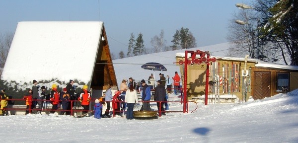 Das Skigebiet am Steinberg bei Zschorlau. Foto: www.esv-zschorlau-ski.de