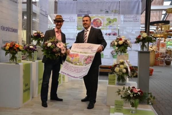 Kristian Voigt und Andreas Richter präsentieren den neuen Onlineshop. Foto: ihst