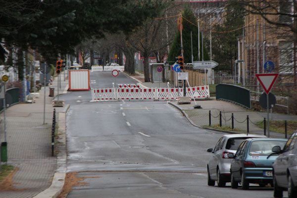 Ab morgen (20.11.) soll die Heinrich-Lorenz-Straße wieder durchgängig befahrbar sein. Foto: bit 