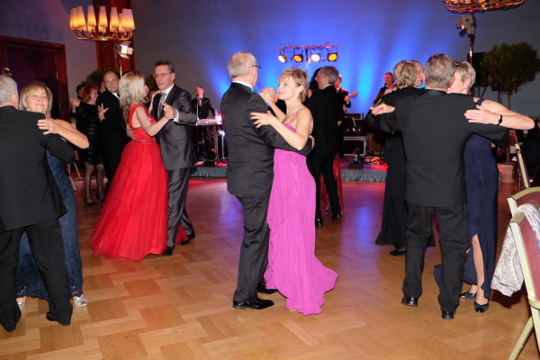 Selbstverständlich gehört auch zum Richard Hartmann Ball gepflegter Tanz. Foto: mü