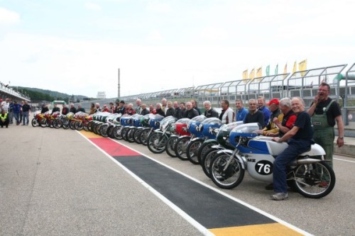 Freunde historischer Rennmotorräder werden beim Oldie-Event auf dem Sachsenring voll auf ihre Kosten kommen. Foto: ADAC Motorsport