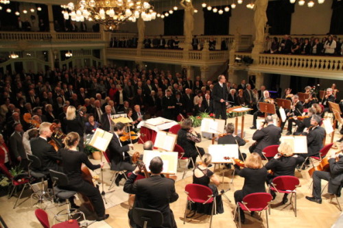 Für musikalische Unterhaltung sorgte das Philharmonische Orchester Plauen-Zwickau. Zum Schluss gab es natürlich wieder den Steigermarsch. Foto: Alice Jagals