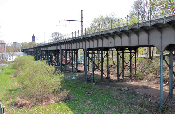 Nach der nächsten Enttäuschung der deutschen Bahn kämpfen die Chemnitzer Abgeordneten trotzdem weiter für die erhaltung des Chemnitztalviadukts. Foto: bit
