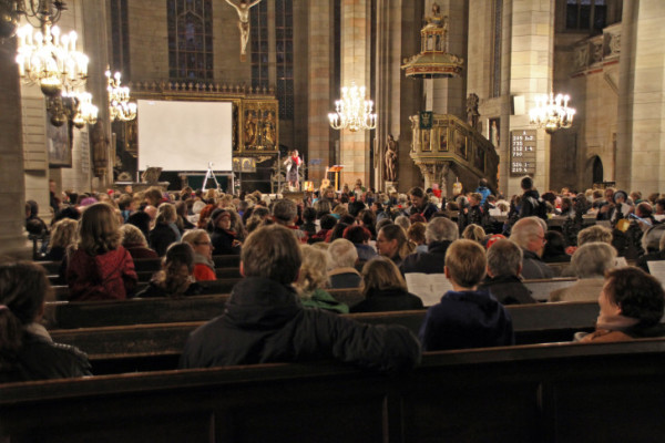 Die Tradition macht´s: Zum Martinsfest (hier im Bild: Dom St. Marien) im November beispielsweise, gehen auch viele in die Kirche, die sonst nicht die Gottesdienste besuchen.Foto: Alice Jagals