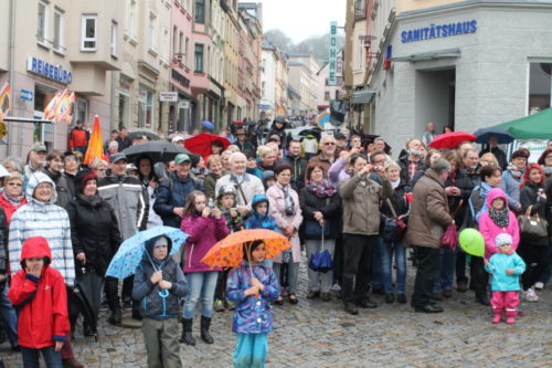 An der Bühne gab es stets jede Menge Besucher. Foto: Uwe Wolf