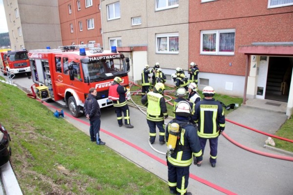Zu einem Brand nach Explosion wurden die Feuerwehren Schwarzenberg und Beierfeld-Grünhain nach Schwarzenberg gerufen. Fotos: Daniel Unger