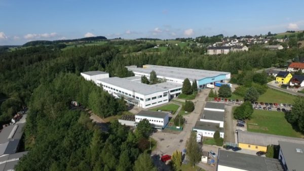 Die Firma MOGATEC bleibt Co-Sponsor beim FCE.