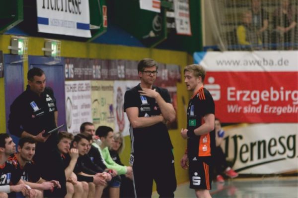 Runar Sigtryggsson, der isländische Erfolgstrainer des EHV Aue, arbeitet schon jetzt am Kader für die neue Saison. Foto: Sport-Concepte/Falk Schulze 