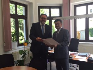  Staatssekretär Stefan Brangs, Beauftragter der Sächsischen Staatsregierung für Digitales, und der Bürgermeister der Gemeinde Amtsberg, Sylvio Krause. (v.l.) Foto: SMWA