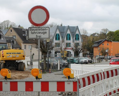 Die Sperrung im Marktbereich wird ausgedehnt, denn die Kanalschäden sidn massiver als angenommen. Das Vorhaben soll jetzt erst 2017 abgeschlossen sein. Foto: Uwe Wolf