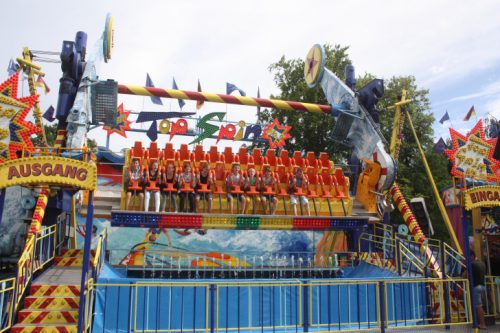 Im Stadtpark werden zum Fest auch wieder interessante Fahrgeschäfte für jede Menge Stimmung sorgen. Foto: Uwe Wolf