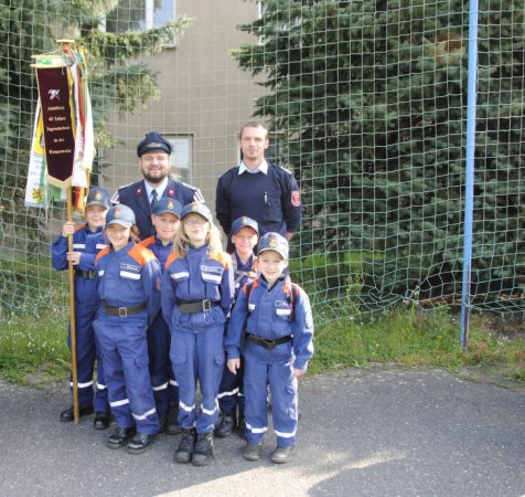 Der Vize-Landesmeister Jugendfeuerwehr Buchholz in der Wertungsgruppe "Mädchen/Jungs im Alter 8-10 Jahren. Foto: Sabine Nötzel/Jugendfeuerwehr Buchholz.