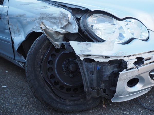 In Plauen verunglückte ein Opelfahrer nach einem Schlaganfall. Symbolbild: pixabay.com