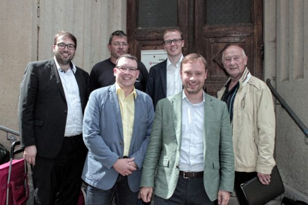 v.l.n.r.oben: Malteser-Landesgeschäftsführer Martin Wessels, Mike Schönfelder, Leiter der Annaberger Tafel, Alexander Krauß MdL v.l.n.r. unten: Ronny Wähner MdL, Alexander Dierks MdL,Wilfried Oettel, Malteser-Kreisbeauftragter