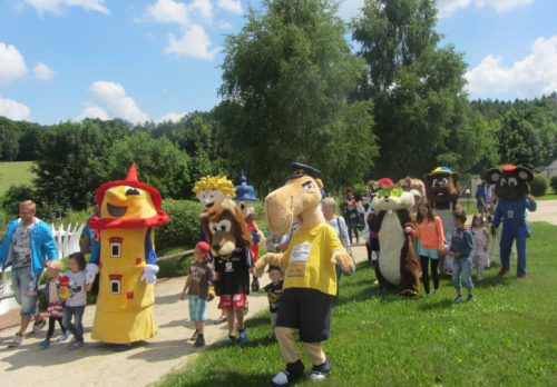 Am 7. August steigt in der Miniwelt das traditionelle Maskottchentreffen. Foto: Miniwelt