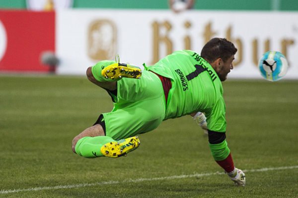 Johannes Brinkies hatte gut zu tun. In der 70. Minute blieb er aber chancenlos.