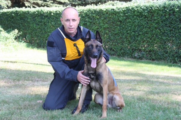 Auch Polizeihauptmeister Sven Taube war mit seinem Hund Kinston dabei. Fotos: Conny Lenk