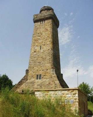 Der Bismarck-Turm in Glachau ist derzet gesperrt. Er ist der größte der in Deutschland noch erhaltenen 173 Bismarck-Türme. Foto. Uwe Wolf