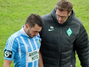 Conrad muss ausgewechselt werden.