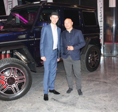 Martin Schmitt mit Torsten Katzschner beim diesjährigen Sport Chemmy. Erstmalig wurde an diesem Abend der Song an die Öffentlichkeit getragen. Foto: Nicole Neubert